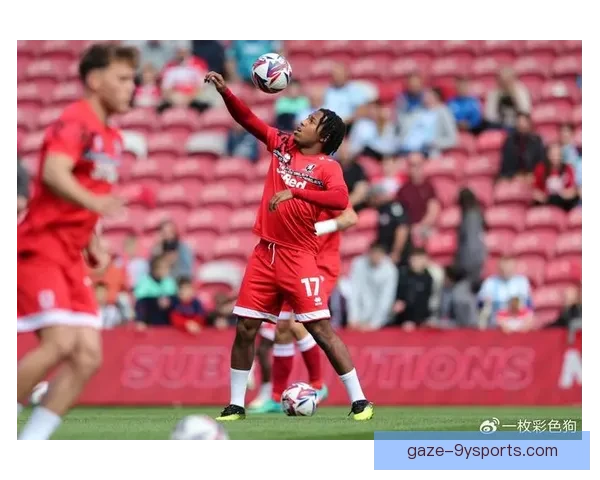 斯托克城俱乐部最新动态：新签约球员加入与球队未来发展计划