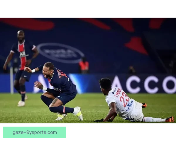 欧冠焦点战爆冷豪门出局年轻新星一战成名引热议球迷彻夜讨论未来走势